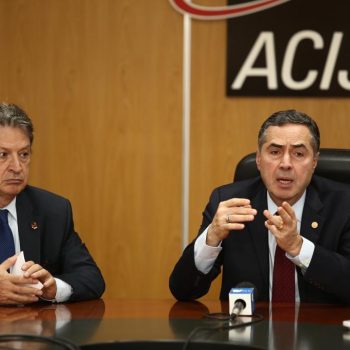 Ministro Barroso destacou os avanços e os problemas adquiridos nestes 30 anos de Democracia. Evento marcou o encerramento das reuniões de 2018 na ACIJ.