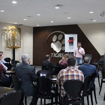 prefeitura-apresenta-programa-de-competitividade-empresarial-na-acij