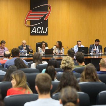 tecnicos-de-meio-ambiente-de-florianopolis-palestram-na-associacao-empresarial-de-joinville