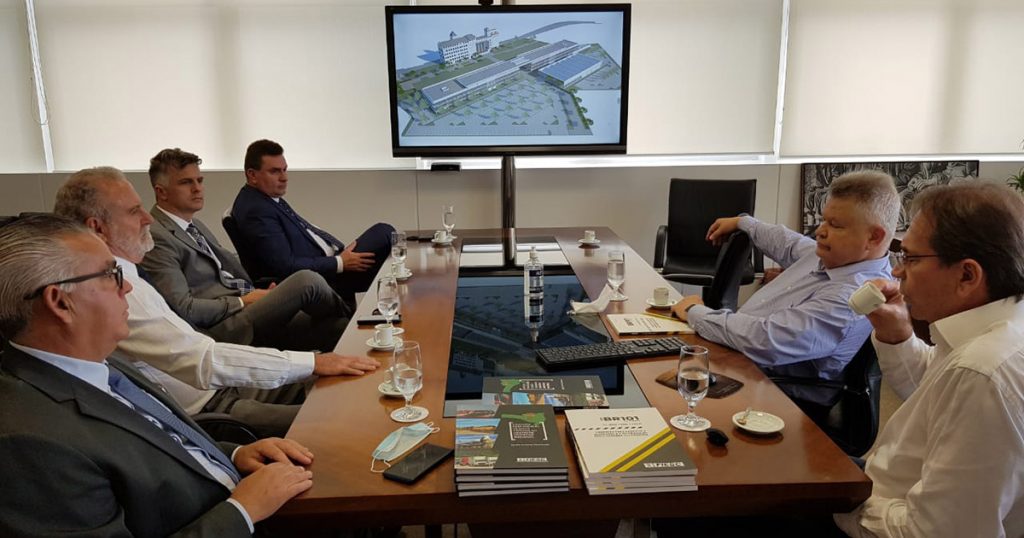 fiesc-apresenta-comitiva-da-acij-projeto-para-area-do-moinho