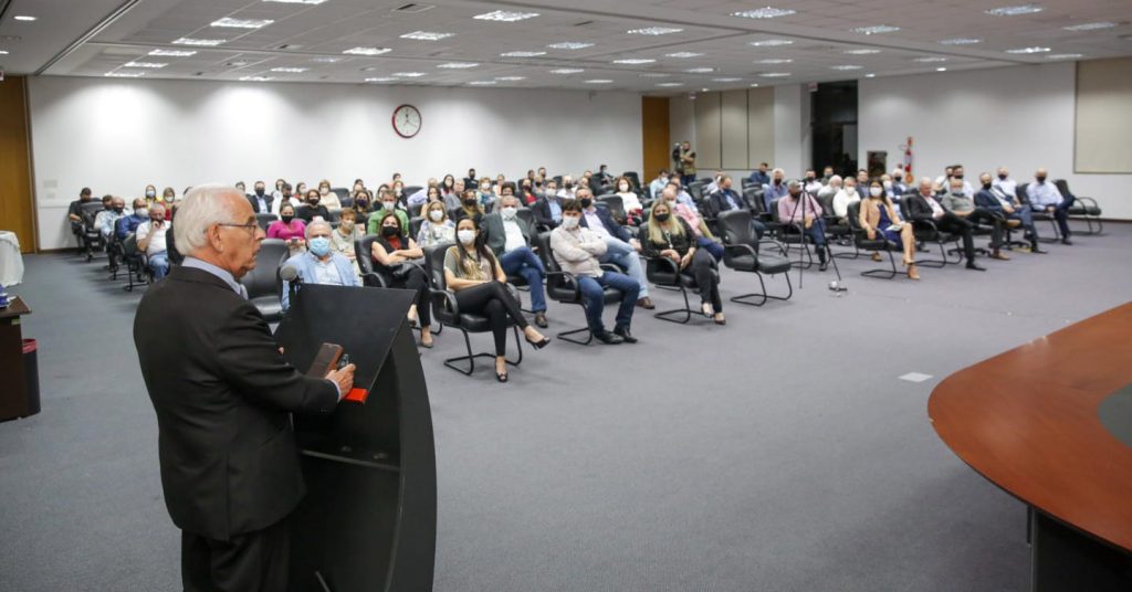 acij-sedia-apresentacao-do-simples-trabalhista-palestra-sobre-eleicoes-e-lancamento-de-livro-de-moacir-pereira