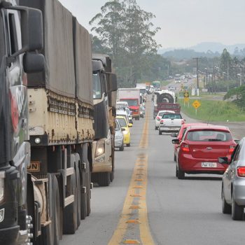 em-oficio-enviado-a-bolsonaro-acij-critica-corte-de-recursos-para-rodovias-federais-de-sc