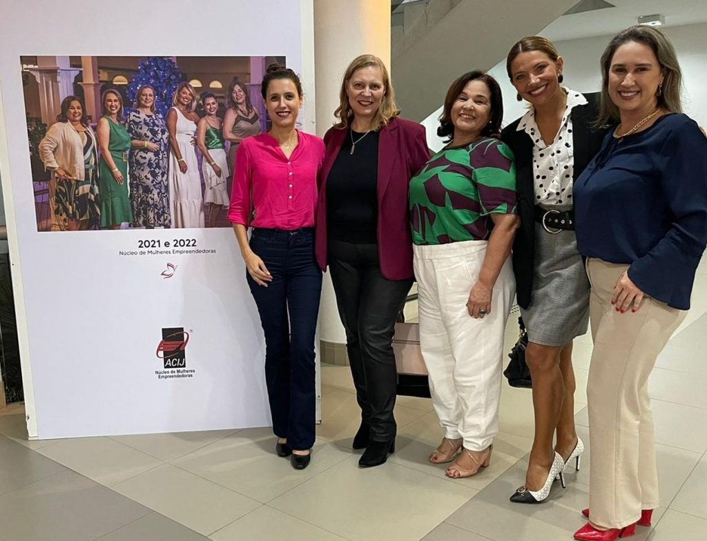 exposicao-de-fotos-na-camara-de-vereadores-homenageia-nucleo-de-mulheres-empreendedoras-da-acij