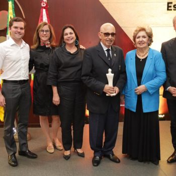 socio-benemerito-da-acij-jose-henrique-carneiro-de-loyola-e-homenageado-pela-sociedade-cultural-alema