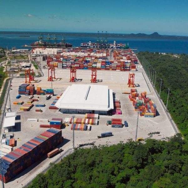 porto-itapoa-inaugura-terceira-fase-de-expansao-com-investimentos-de-815-milhoes-