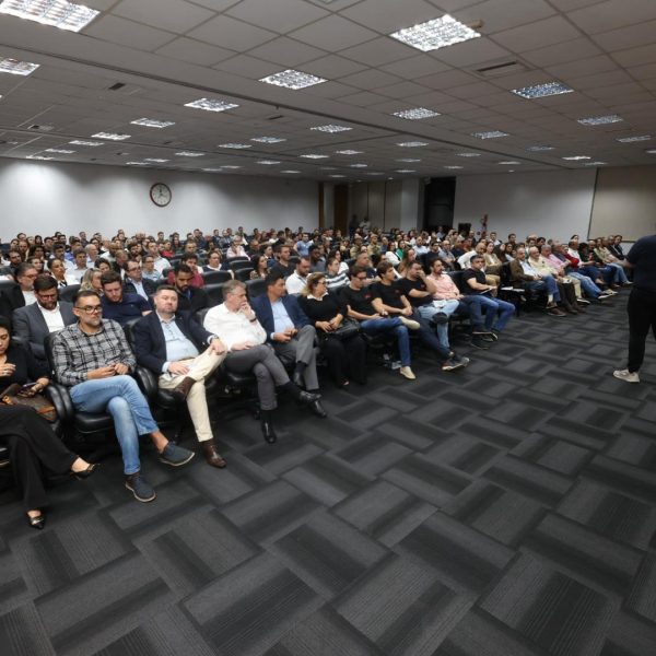 plenaria-acij-provoca-reflexoes-sobre-inteligencia-artificial-oportunidades-negocios-