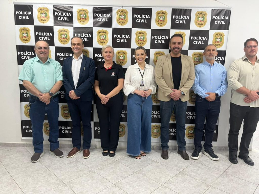 em-visitas-institucionais-acij-fortalece-dialogo-com-policia-civil-e-hospital-infantil-de-joinville