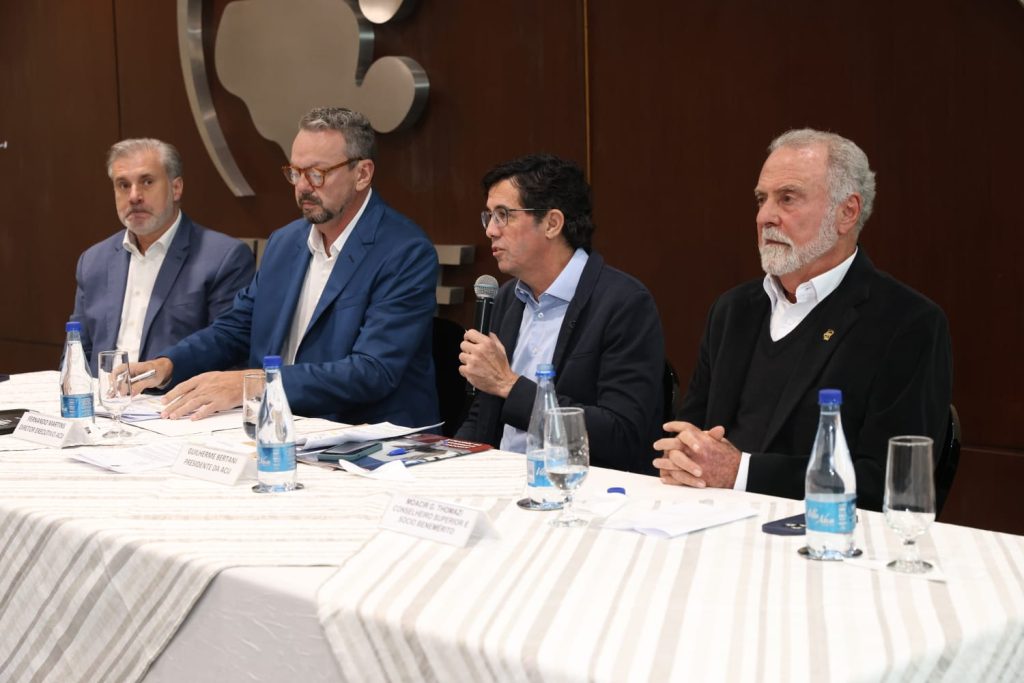 guilherme-bertani-e-reeleito-presidente-da-acij-posse-sera-no-dia-7-7-2