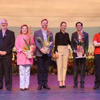 85-festa-flores-joinville-abre-oficialmente-cerca-30-mil-flores-plantas-exposicao