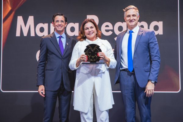 empresaria-margi-loyola-reconhecida-premio-lideres-brasil-2025-edicao-sc
