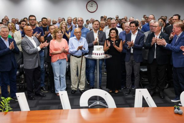 mais-300-associados-parceiros-lotam-salao-nobre-schulz-primeira-plenaria-acij-ano-