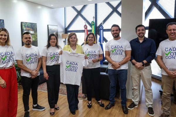 prefeita-rejane-apoia-movimento-cada-voto-conta-fortalecer-representatividade-politica-joinville-