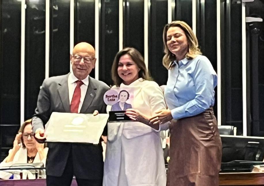 vp-acij-margi-loyola-homenageada-pelo-senado-federal-premio-bertha-lutz-