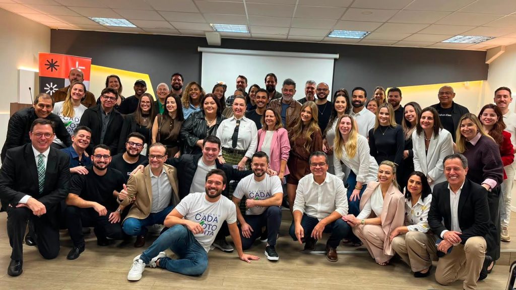 evento-palestra-flakes-power-influenciadores-manifestam-apoio-movimento-cada-voto-conta