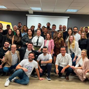 evento-palestra-flakes-power-influenciadores-manifestam-apoio-movimento-cada-voto-conta
