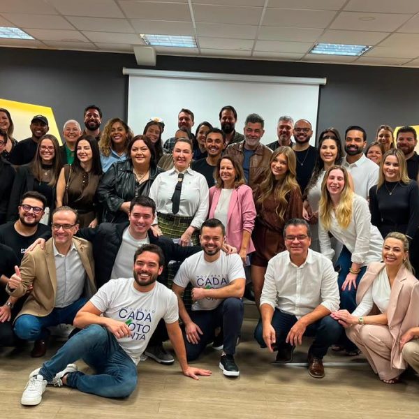 evento-palestra-flakes-power-influenciadores-manifestam-apoio-movimento-cada-voto-conta