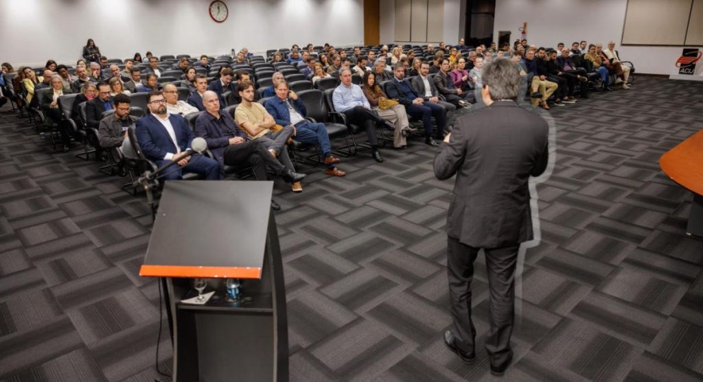 maiores-instituicoes-financeiras-mundo-grupo-suico-ubs-analisa-economia-estrategias-investimento-acij-